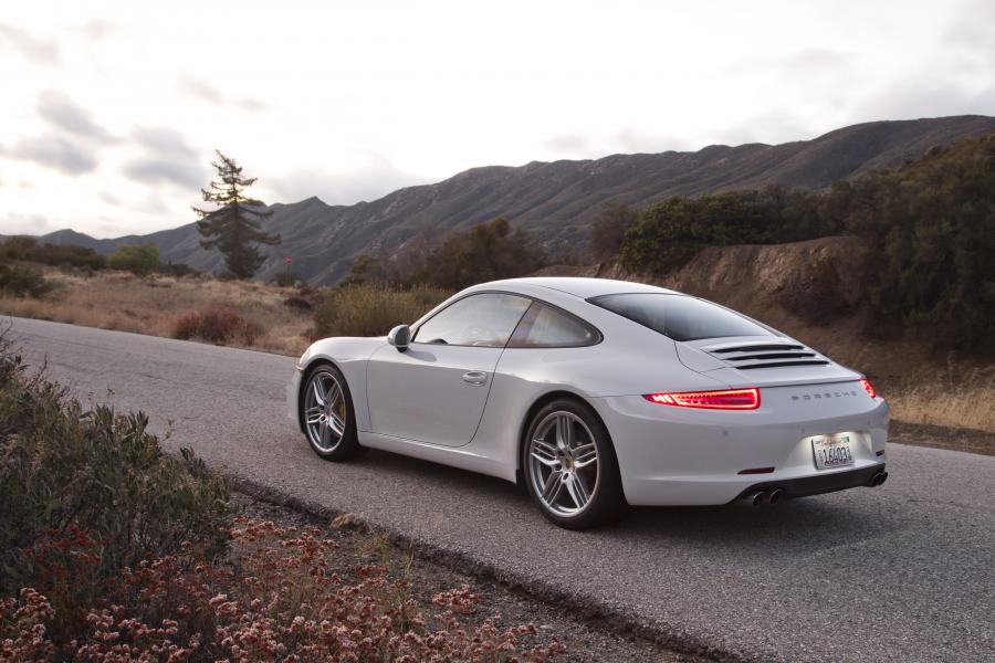  Porsche 911 Carrera S 2012 года  (фото 28 из 155)